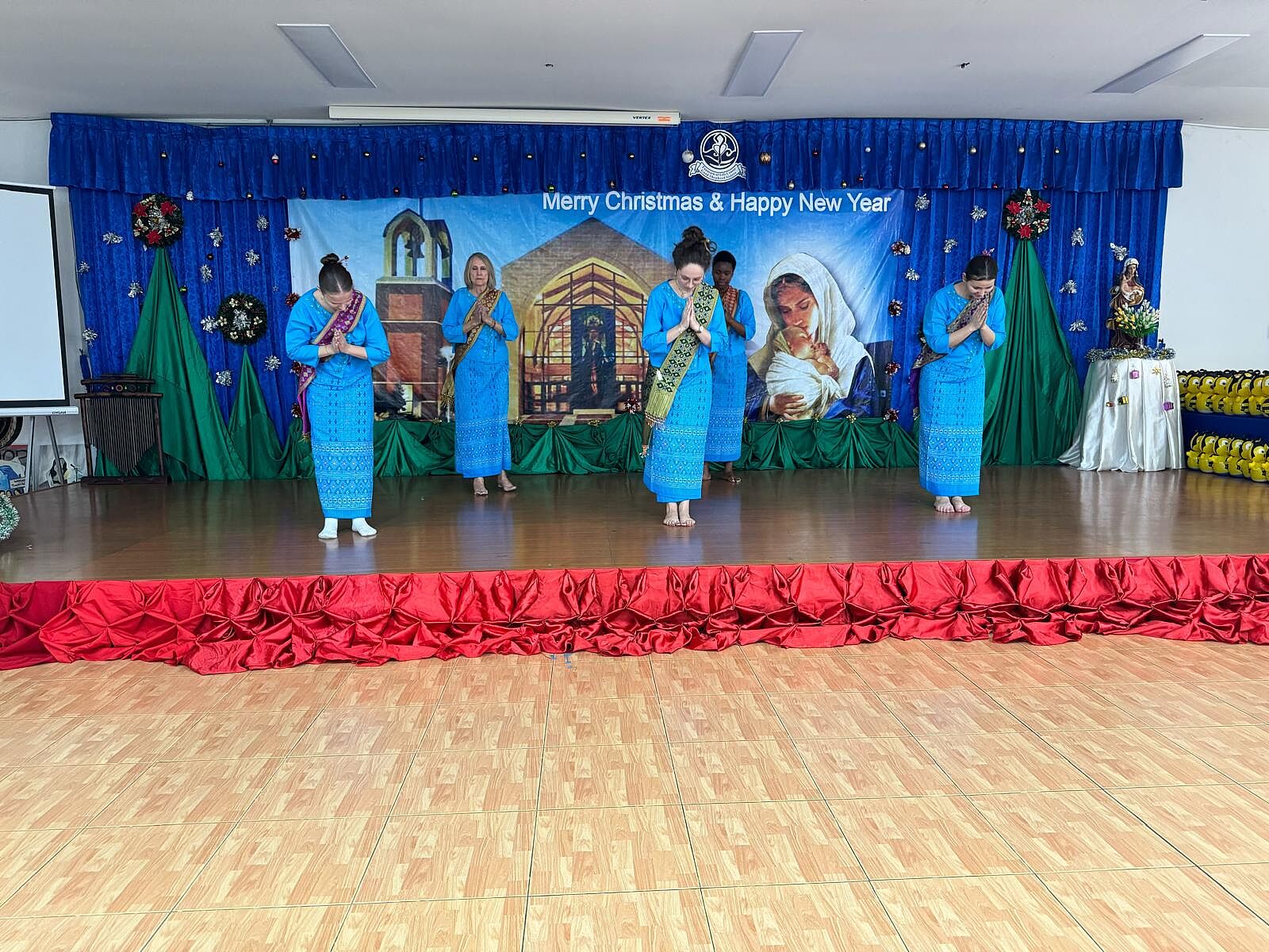 Traditioneller Tanz an Weihnachten